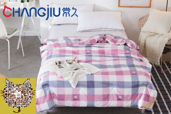 蠶絲被尺寸怎么選擇，不同地區(qū)季節(jié)的選擇秘籍！